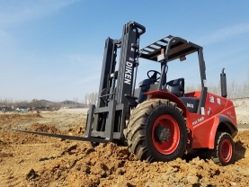 3.0Ton All Terrain Forklift